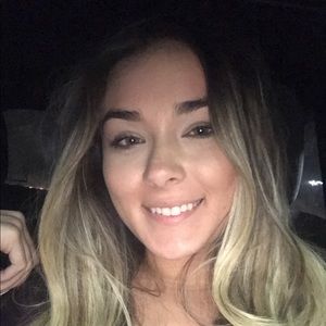 Meet your Posher, Alexandria